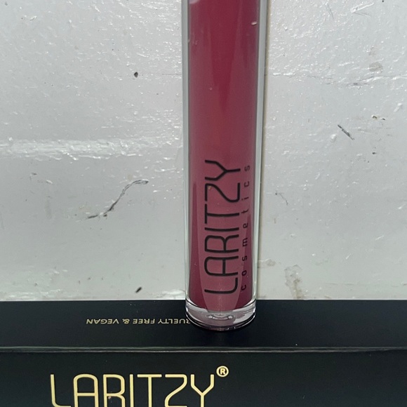 Laritzy Lip Gloss - Picture 3 of 6